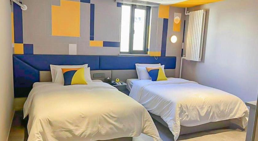 Hotel 7 Days Tongzhou Universal Linheli Metro Station