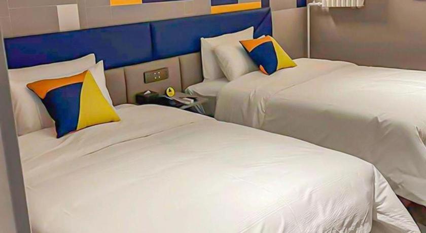 Hotel 7 Days Tongzhou Universal Linheli Metro Station