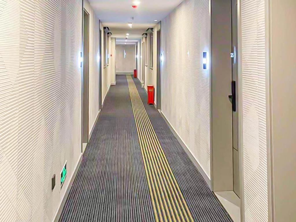 7 Days Tongzhou Universal Linheli Metro Station Hotel